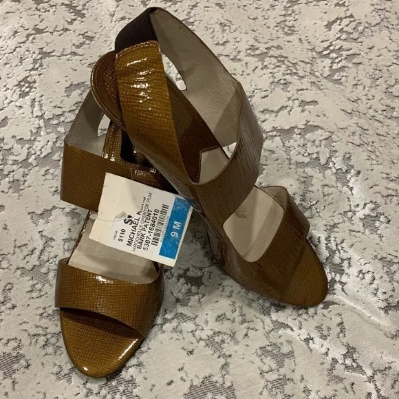 MICHAEL by Michael Kors open toe sandal - Picture 2 of 2